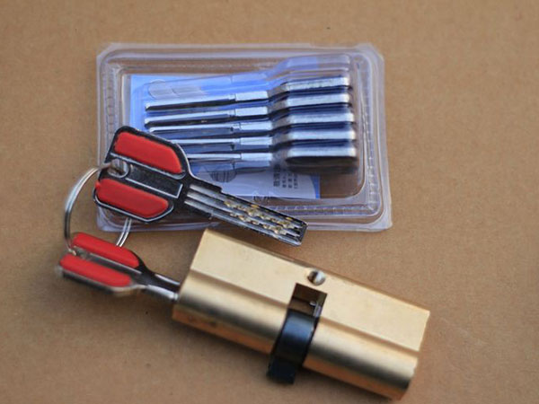 阜平24小时上门开锁公司